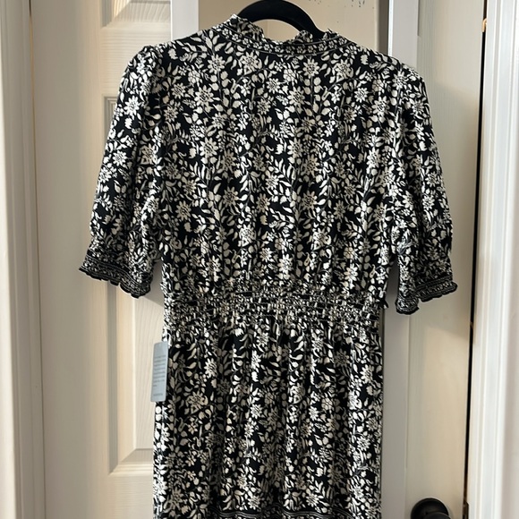 Max Studio Floral Black and White Maxi Dress brand new with tags. dress - Picture 4 of 5